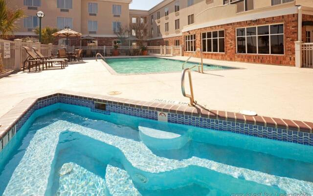 Holiday Inn Express & Suites Eagle Pass by IHG