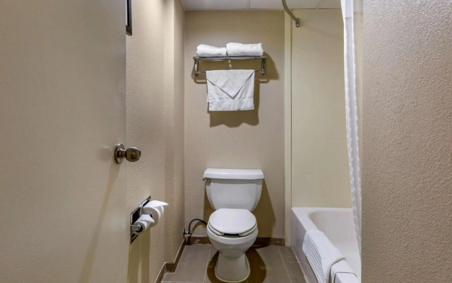 Comfort Inn Edison - New Brunswick