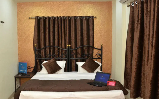 OYO 967 Hotel Lalaji's Executive