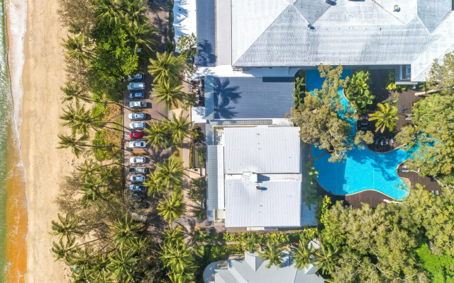 Drift Palm Cove