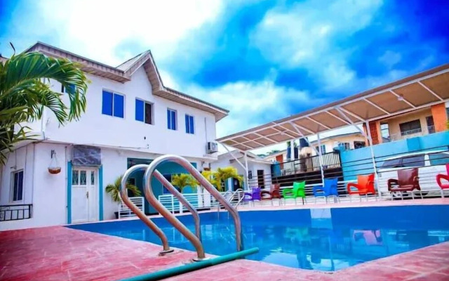 The Kings Hotel and Suites