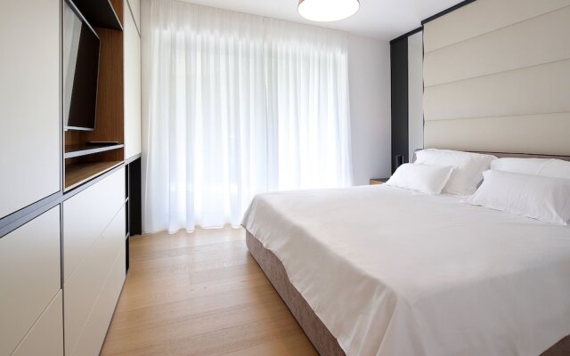 New Apartment with Swimming Pool