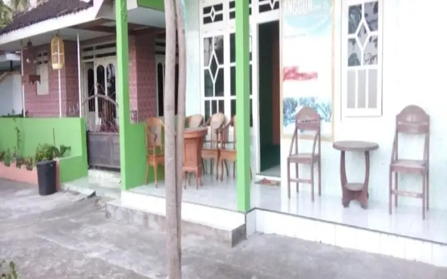 Anggun Homestay - Hostel