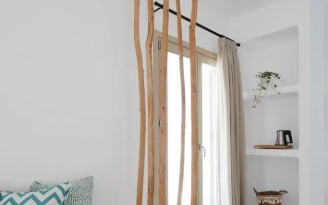 Arco Solium Suites Milos Superior Suite