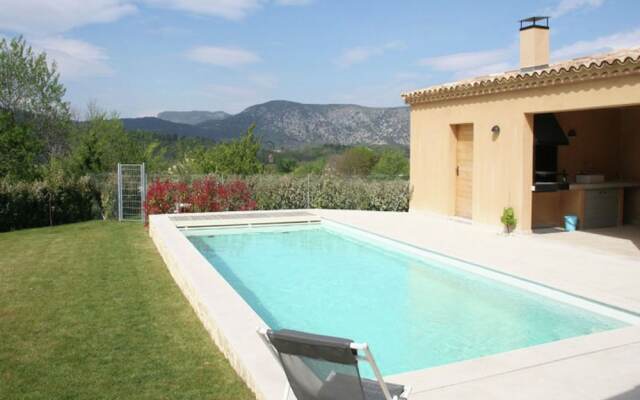 Luxury Villa With Heated Private Swimming Pool In Grounds Walking Distance From Malaucene