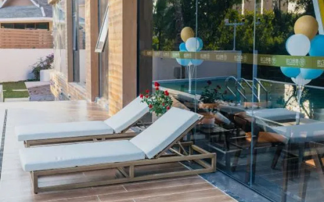 Xishuangbanna Jinghong No.1 Mansion (Splashing Square)