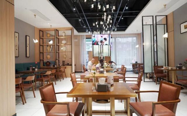 Ausotel by Argyle Baiyun Hotel