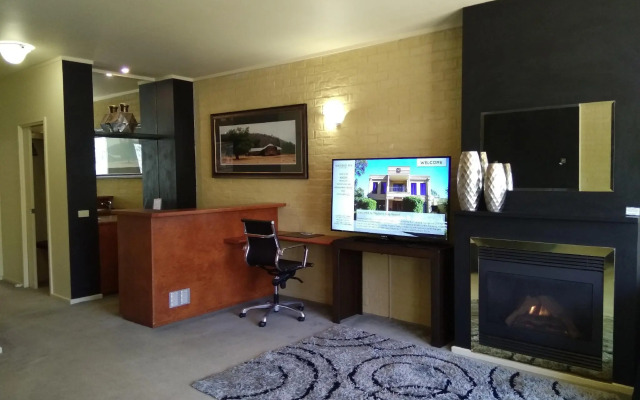 Madison Spa Motel - Adults Only