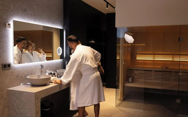 Agora Wellness suites