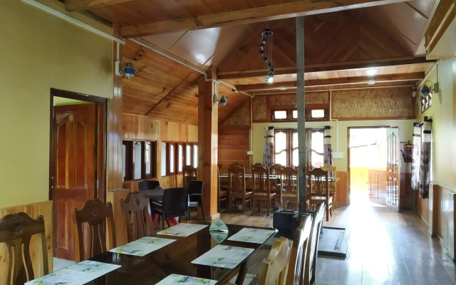 Ziro Palace Inn