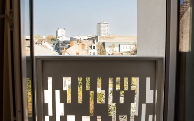 The People Hostel - Tours