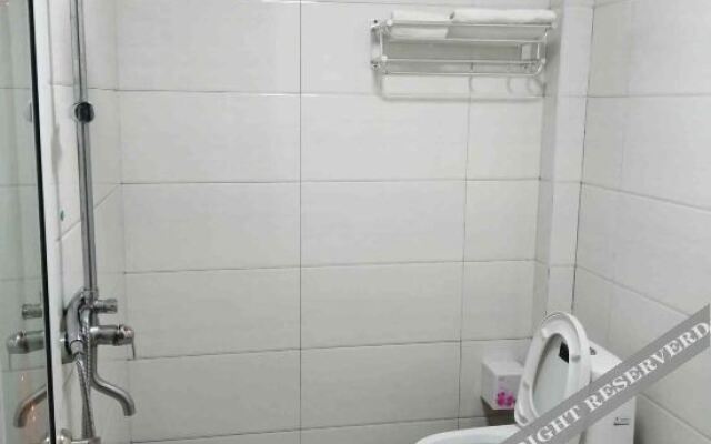 Pingjiang Xingjie Business Hotel