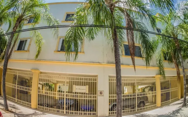 Romanina 1 Condo in the Heart of Playa del Carmen by Redawning