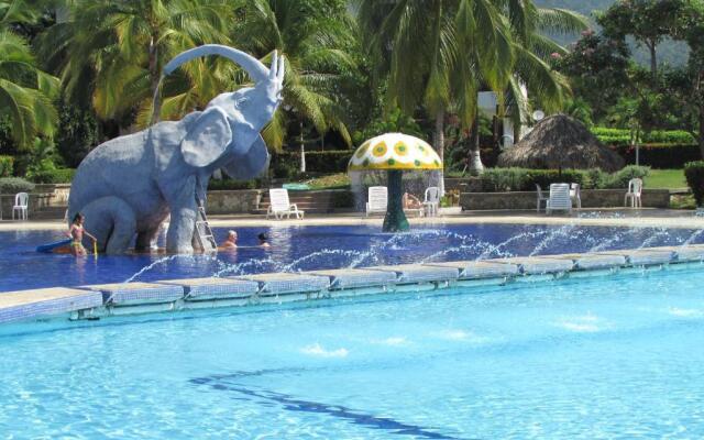 Costa Azul Suites 403