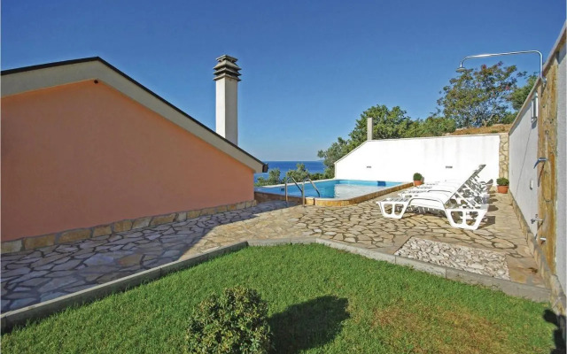 Apartment Podaca with Outdoor Swimming Pool 305