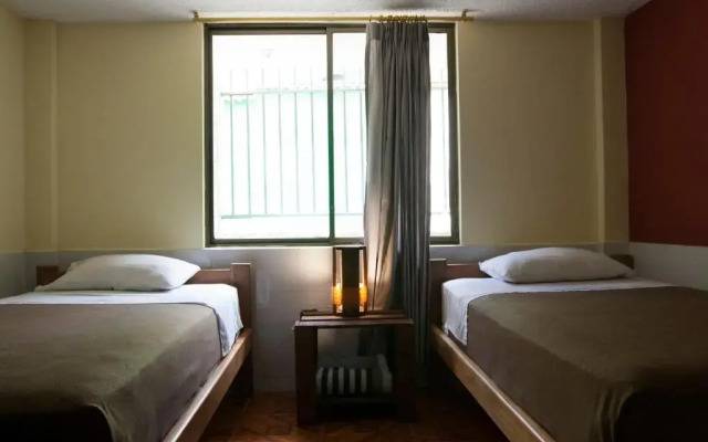 Papachos Hostel