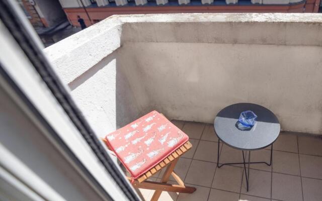 Modern 2-room flat in the city center