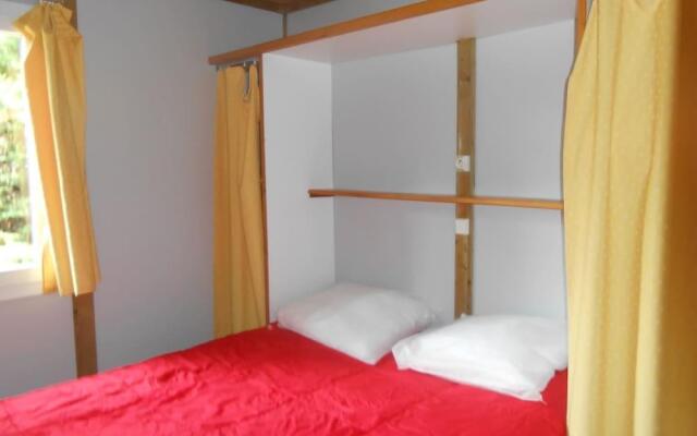 Camping Des Bastides Logements Insolites