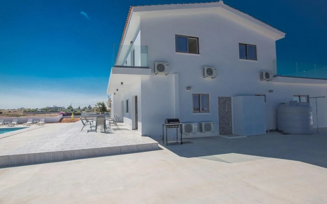 Villa Sienna AQ Ga98
