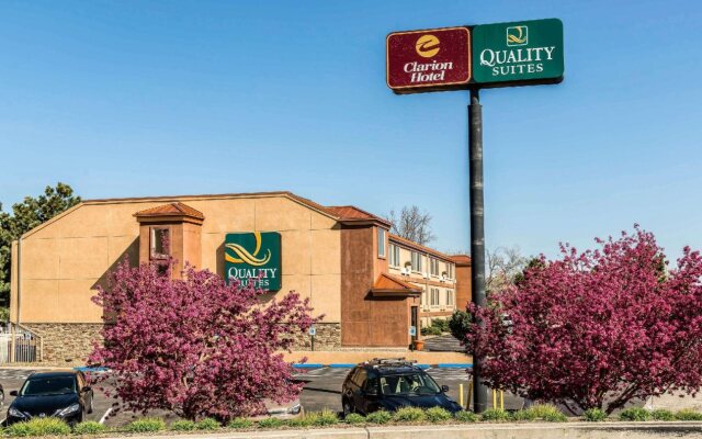 Quality Suites Downtown Colorado Springs