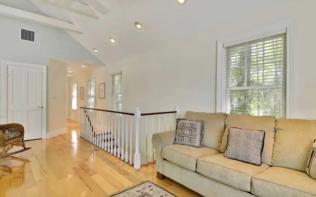 Easy Livin' by Avantstay Key West Home w/ Pool & BBQ Week Long Stays Only