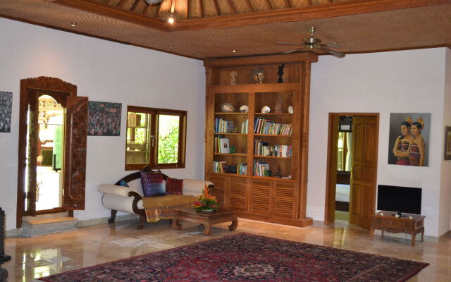 Matahari Beach Resort & Spa