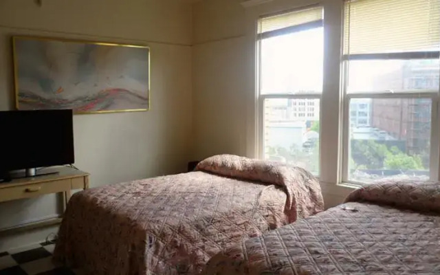 Winston Arms Apartments