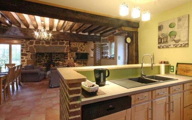 Gîte la Baroche-Sous-Lucé, 3 Pièces, 5 Personnes - Fr-1-497-7