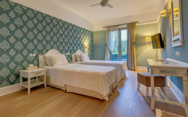 Antmare Hotel