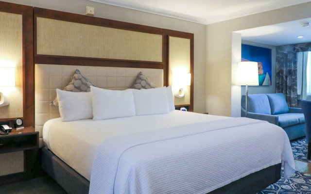 Almond Tree Inn Hotel - Adults Only