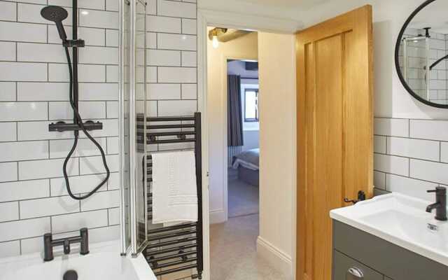 Host Stay The Coach House