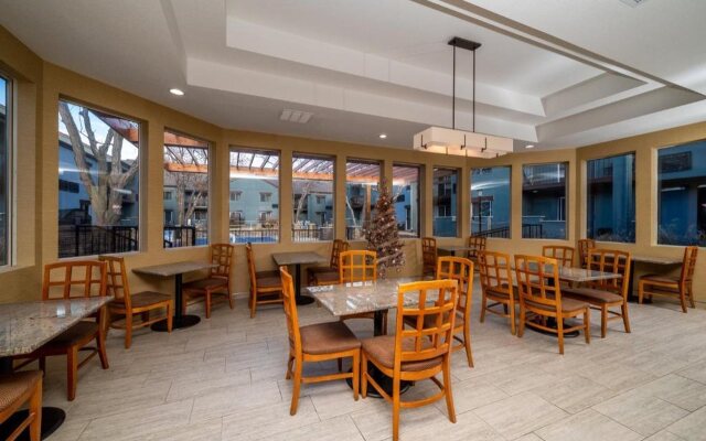 Endeavor Inn & Suites, Trademark Collection by Wyndham