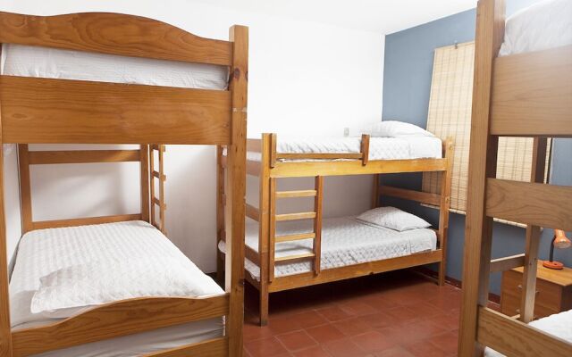 Quetzalroo Boutique Hostel