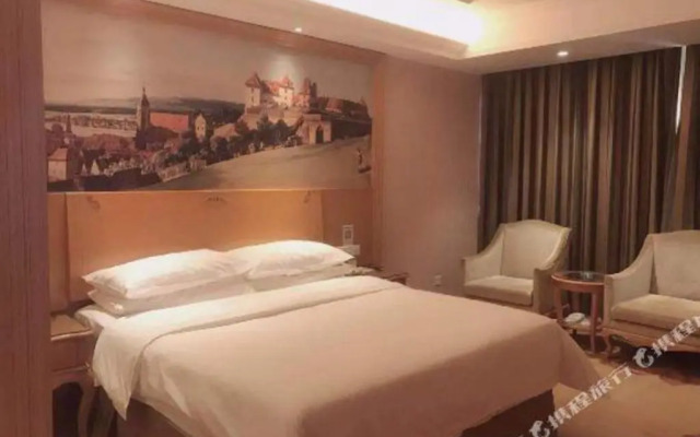 Vienna Hotel Dongguan Song Flower Lake