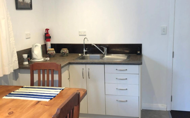 @Taradise-Opunake - eco-friendly Coastal hideaway