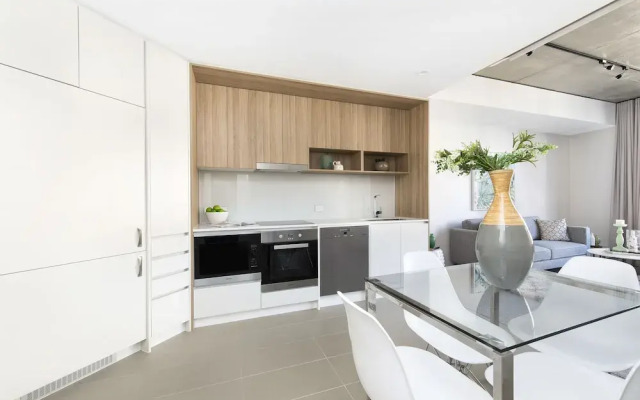 Accommodate Canberra - Azure