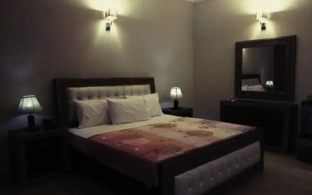 Royal Galaxy Guest House