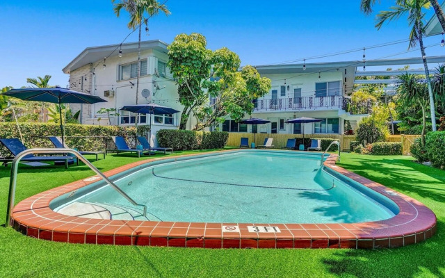 Bay Harbor Suites