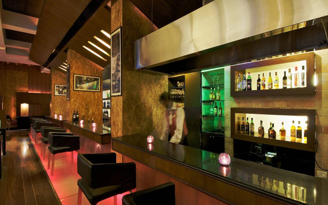 The Regenza by Tunga