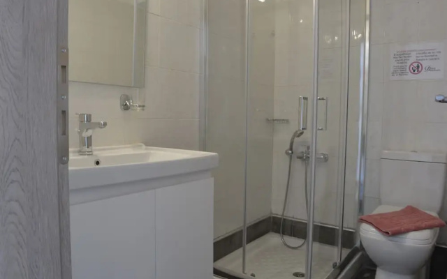 Dias Apartments