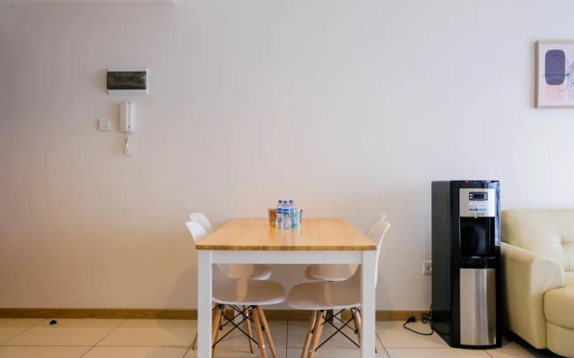 Luxurious and Elegant 2BR Apartment M-Town Signature