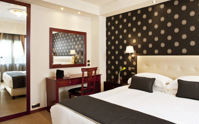 AVA Hotel & Suites