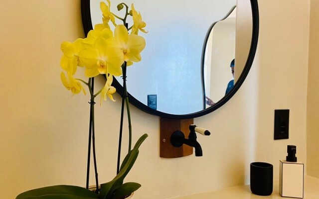 Outro Beach Club Hotel