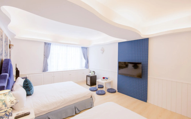 Welcome The Sun Enjoy The Moon