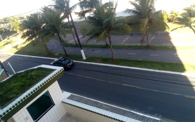 Apto. Pé na areia com Churrasqueira