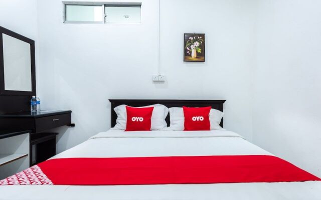 OYO 89621 Aradah Hotel