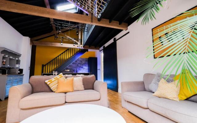 The Eden Warehouse - Gold Apartment, sleeps 5