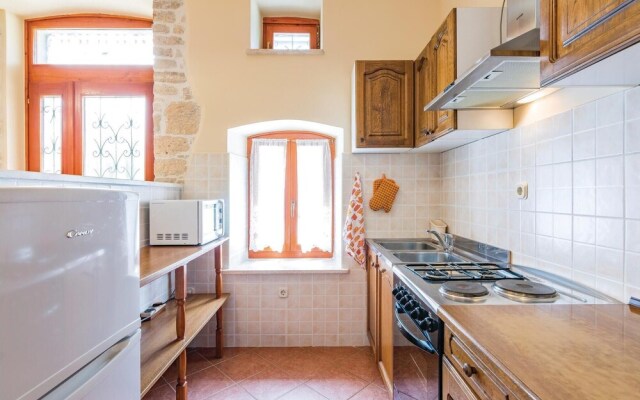 Beautiful Home in Butkovici With Wifi and 2 Bedrooms