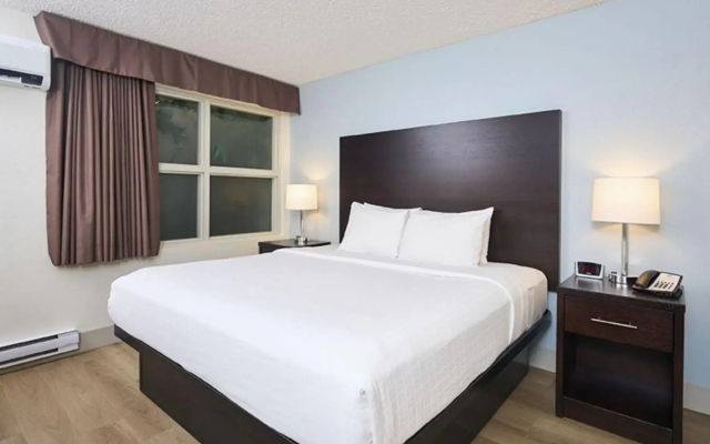 Canad Inns Destination Centre Windsor Park