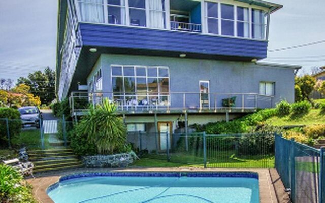 Waterfront Lodge Motel